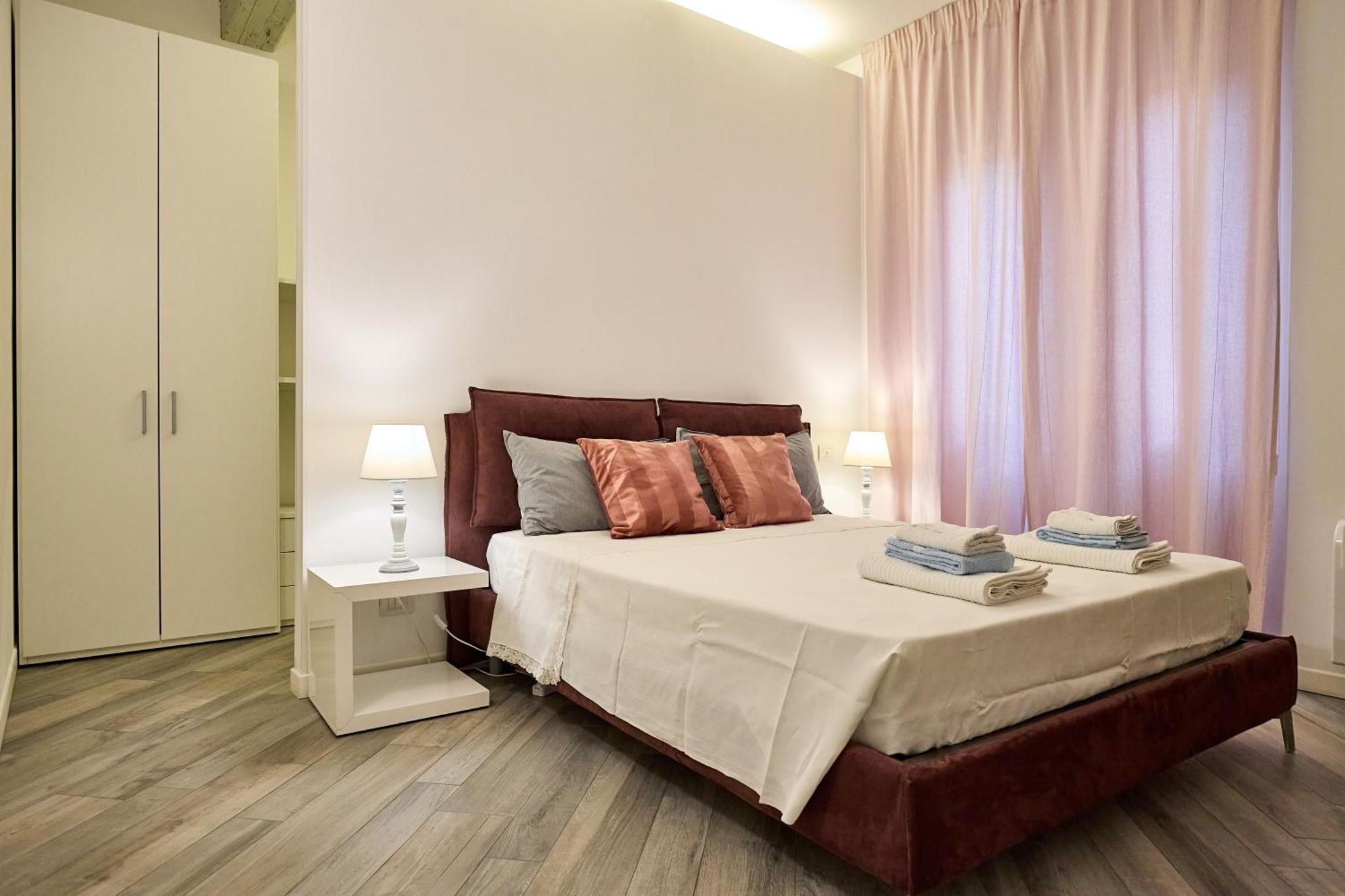 La Torre Lunga -Smart Working- 150 M Dalle-From Due Torri-Two Towers Bologna Ngoại thất bức ảnh